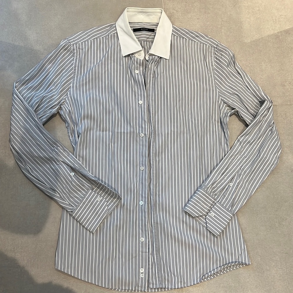 GUCCI MEN SIZE NECK 15.5 BLUE WITH WHITE COLLAR BUTTON DOWN DRESS SHIRT